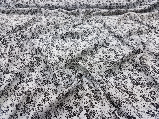 Przejdź do produktu Wiskoza 100% czarne kwiaty