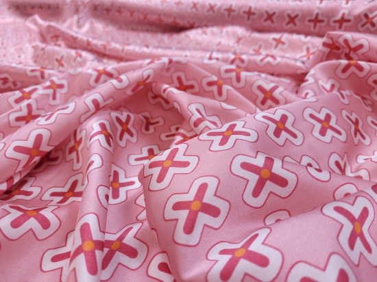 Przejdź do produktu Satyna jedwabna z elastanem plusy i krzyżyki różowa