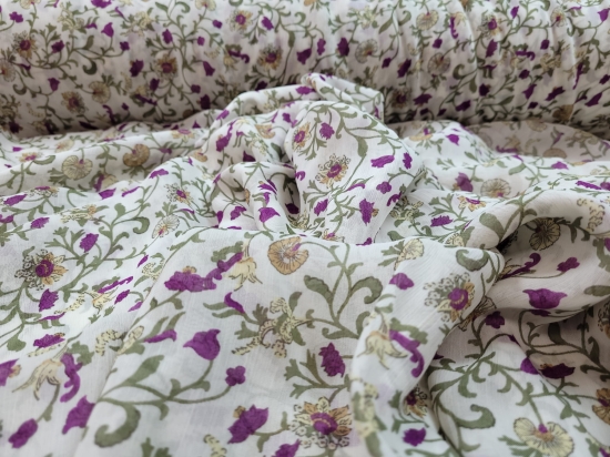 Przejdź do produktu 100% rayon kreszowany w kwiaty