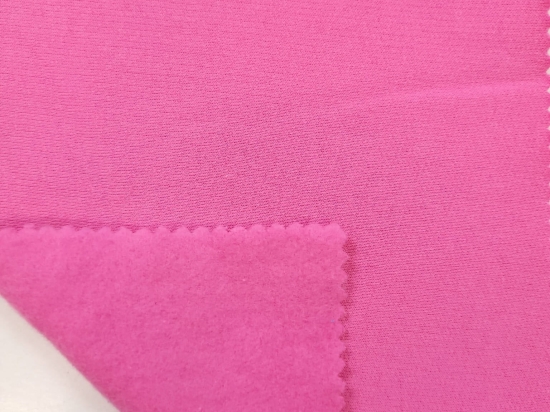 Przejdź do produktu Dresówka drapana różowa