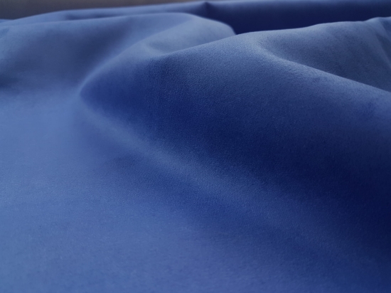 Przejdź do produktu Tkanina obiciowa dekoracyjna zamsz krótko strzyżone/nubuk podklejone policottonem niebieski