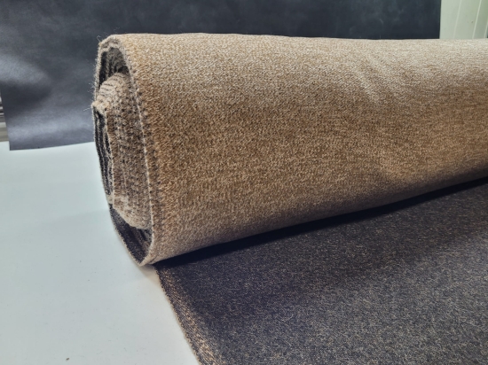 Przejdź do produktu Wełna płaszczowa zgrzebna z krótkim włosiem brąz/beż