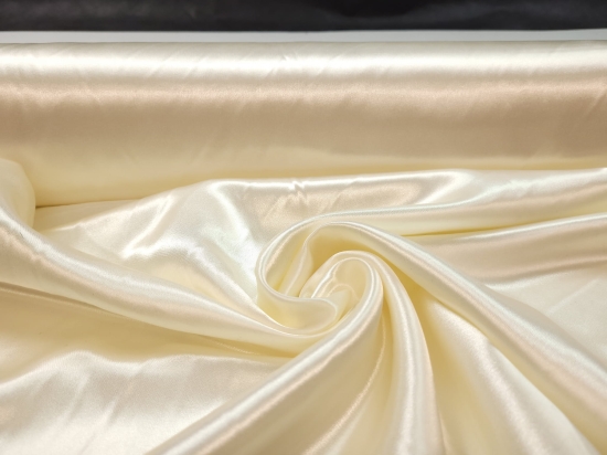 Przejdź do produktu Satyna ecru wąska 112 cm