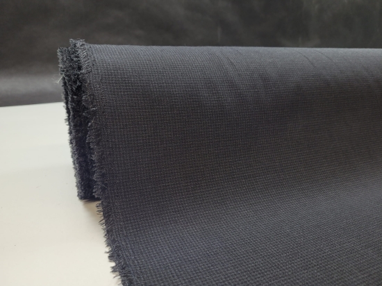 Przejdź do produktu Wełna czesankowa cienka w drobną kratkę