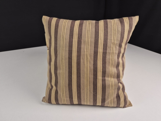 Przejdź do produktu Lniana poszewka na poduszkę dekoracyjną z zamkiem Q308-0027