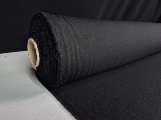 Przejdź do produktu Wełna garniturowa czarna matowa 180g/m²