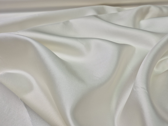 Przejdź do produktu 100% jedwabna satyna perłowa/biała Luigi Verga