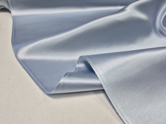 Przejdź do produktu Meho Silk satyna 70% wiskoza 30% jedwab błękitna 110 cm